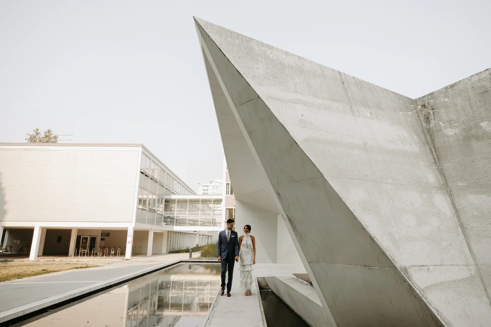  Vancouver Wedding Photographer, elegant lines at UBC 